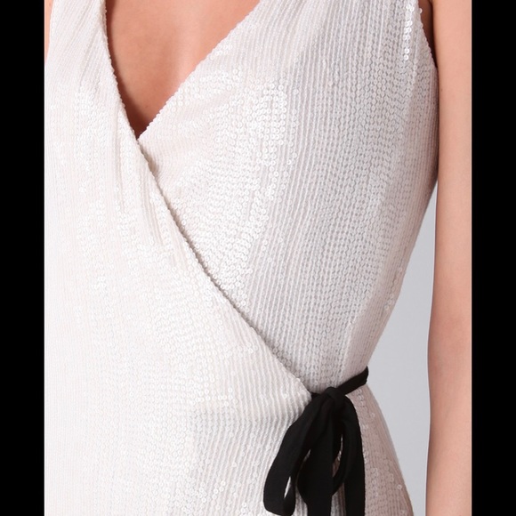 COPY - Rare🤍DIANE VON FURSTENBERG Yazhi Sequined Gown - Picture 6 of 16